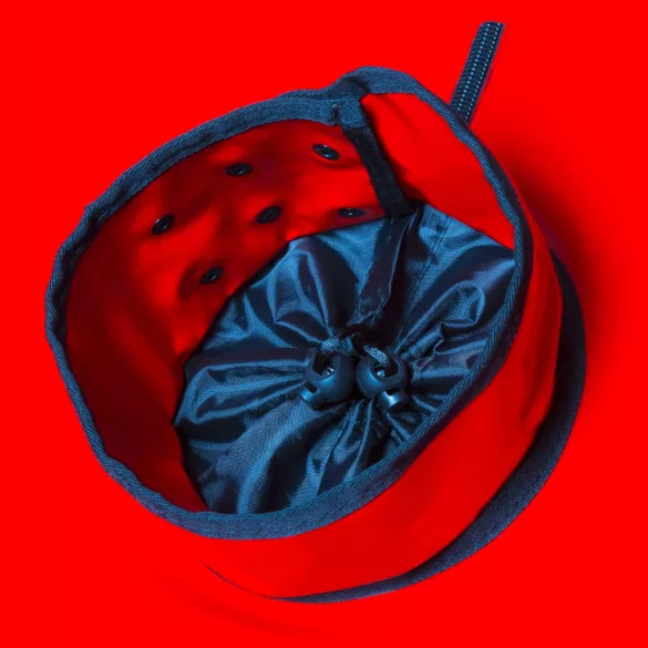 Secretdome - BDSM-sexkabin med öppningar (svart)