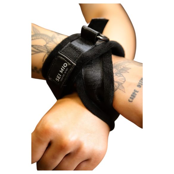 Sei Mio - handfängsel korsmodell - svart